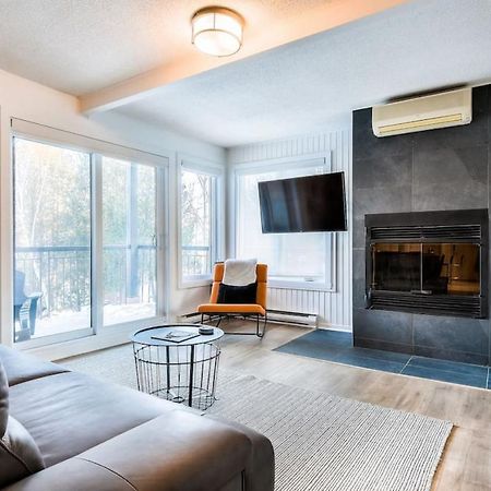 Chic Mt-Tremblant Condo With View On The Lake By Denstays Монт-Тремблант Екстериор снимка