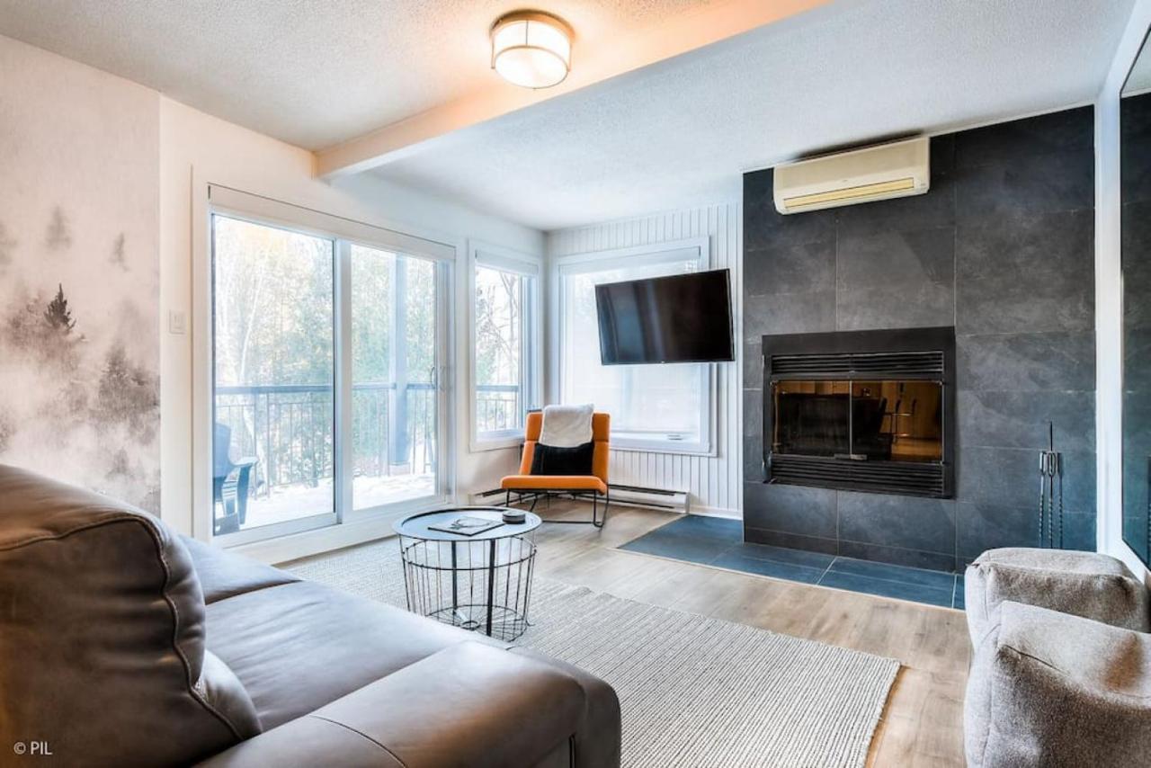 Chic Mt-Tremblant Condo With View On The Lake By Denstays Монт-Тремблант Екстериор снимка
