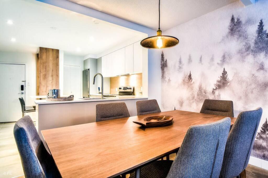 Chic Mt-Tremblant Condo With View On The Lake By Denstays Монт-Тремблант Екстериор снимка