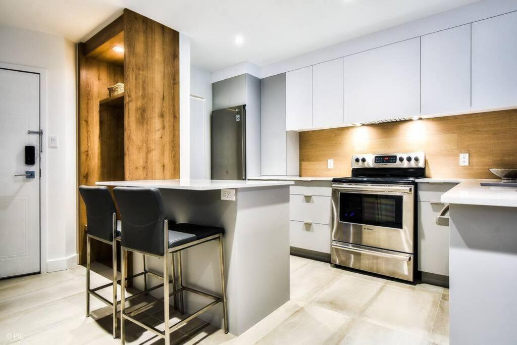 Chic Mt-Tremblant Condo With View On The Lake By Denstays Монт-Тремблант Екстериор снимка