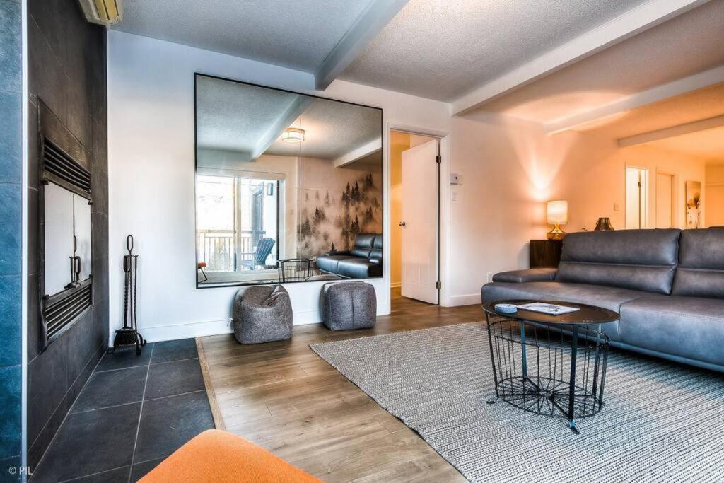 Chic Mt-Tremblant Condo With View On The Lake By Denstays Монт-Тремблант Екстериор снимка