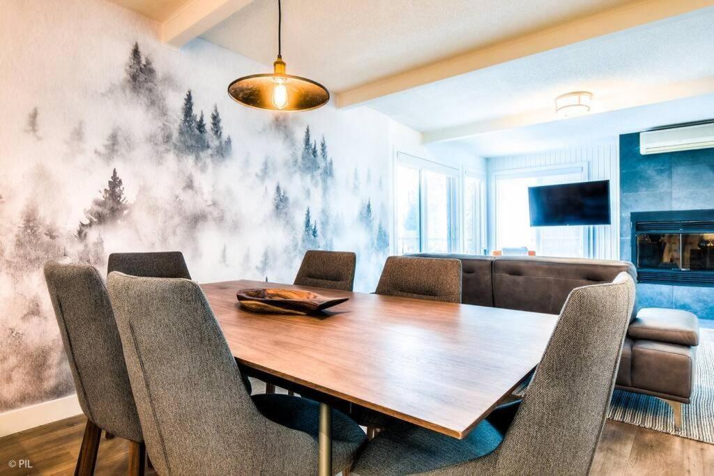 Chic Mt-Tremblant Condo With View On The Lake By Denstays Монт-Тремблант Екстериор снимка